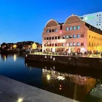 Szafarnia Waterlane By Jacek Budek